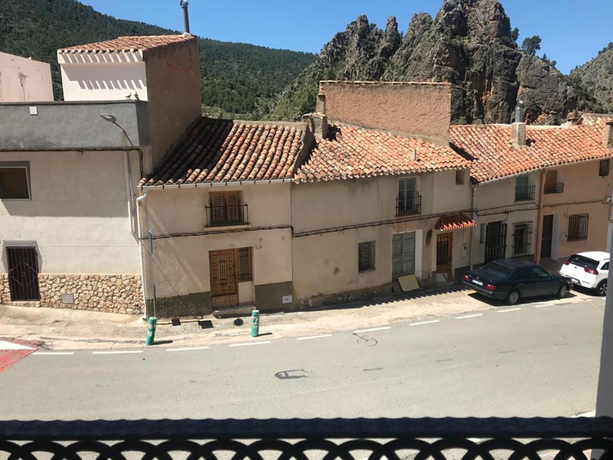 Alojamientos Rurales Entre Rocas Ayna Bagian luar foto