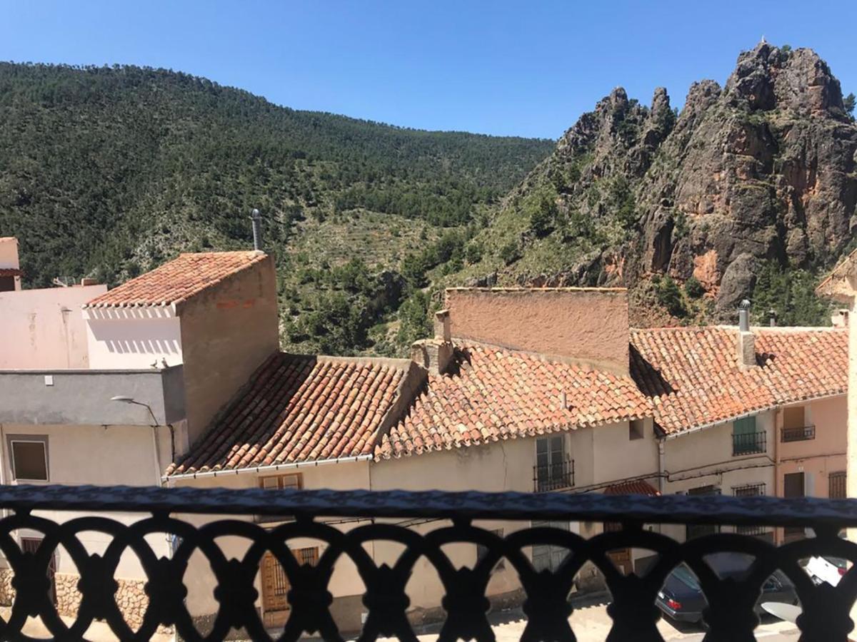 Alojamientos Rurales Entre Rocas Ayna Bagian luar foto