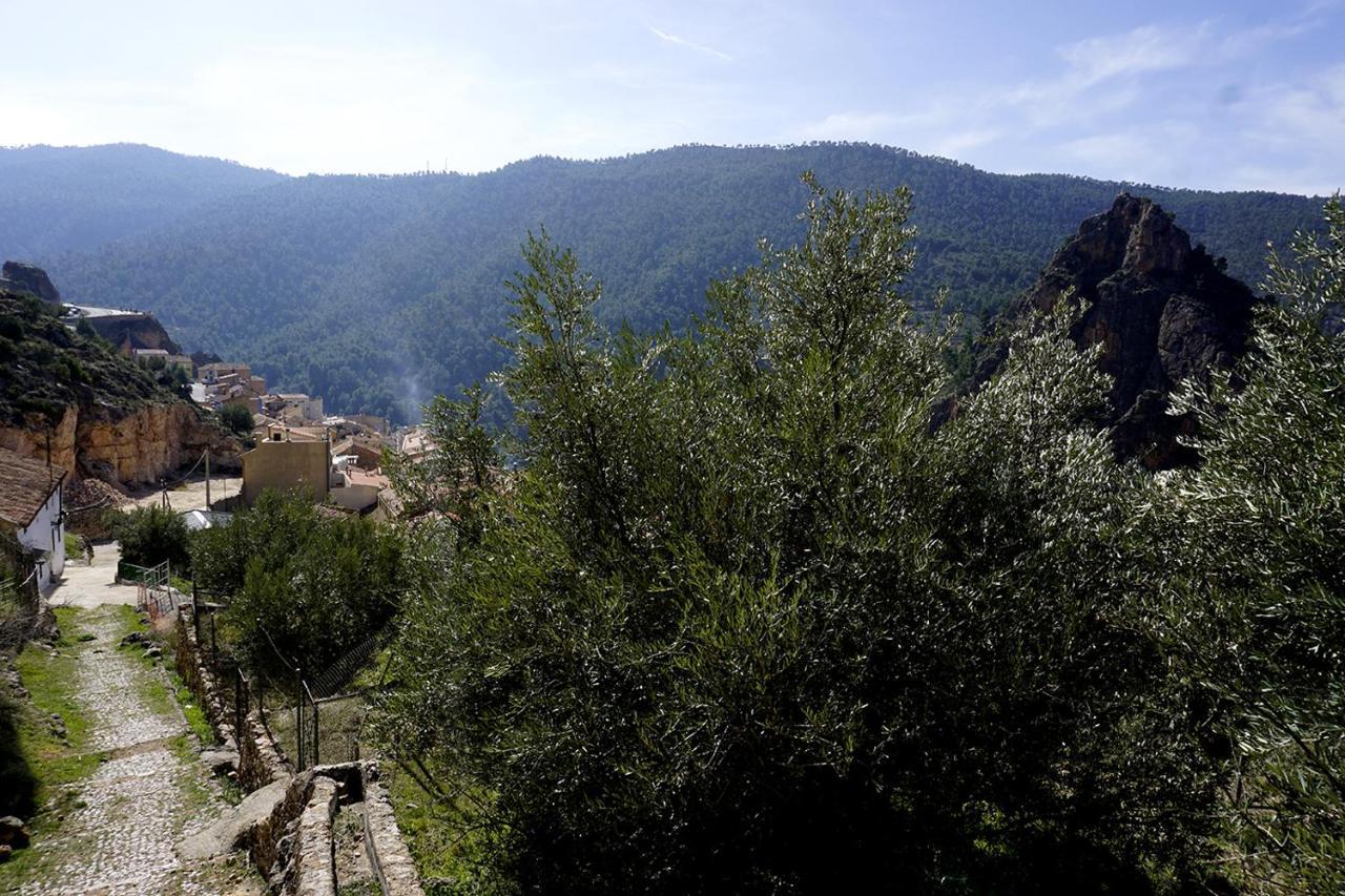Alojamientos Rurales Entre Rocas Ayna Bagian luar foto
