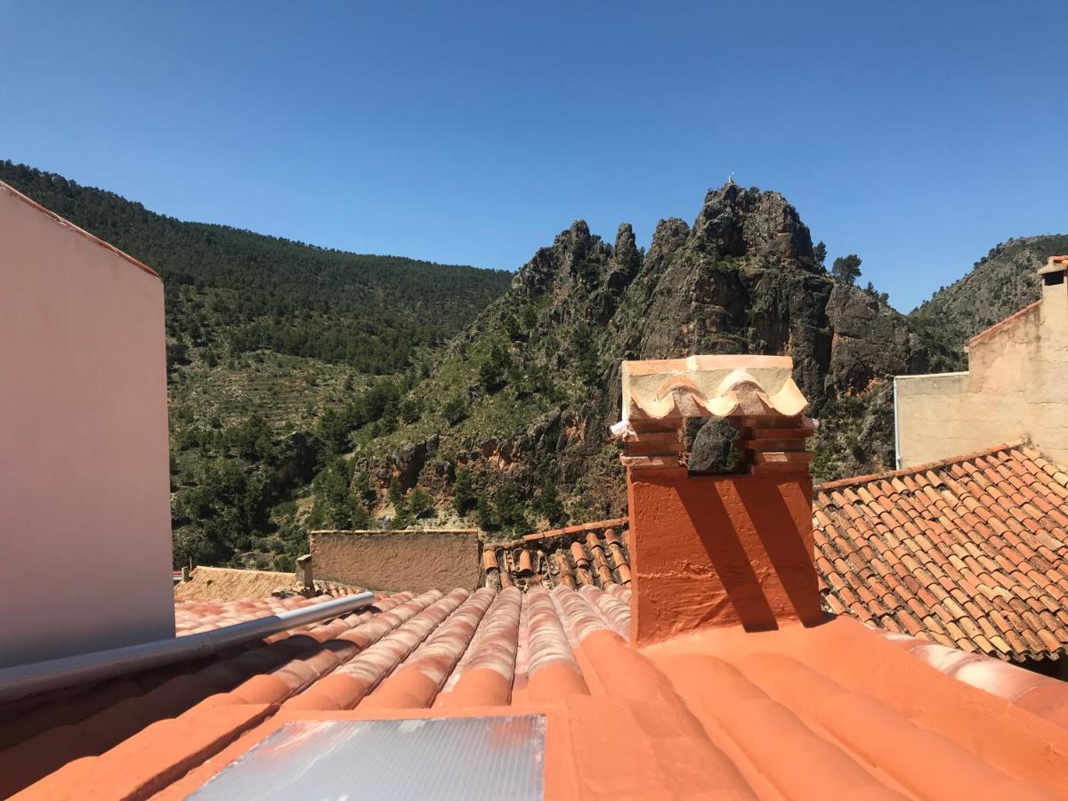 Alojamientos Rurales Entre Rocas Ayna Bagian luar foto