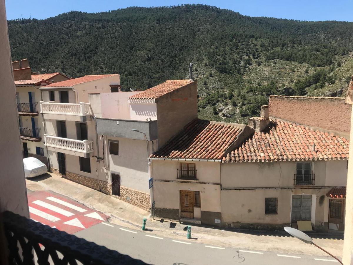 Alojamientos Rurales Entre Rocas Ayna Bagian luar foto
